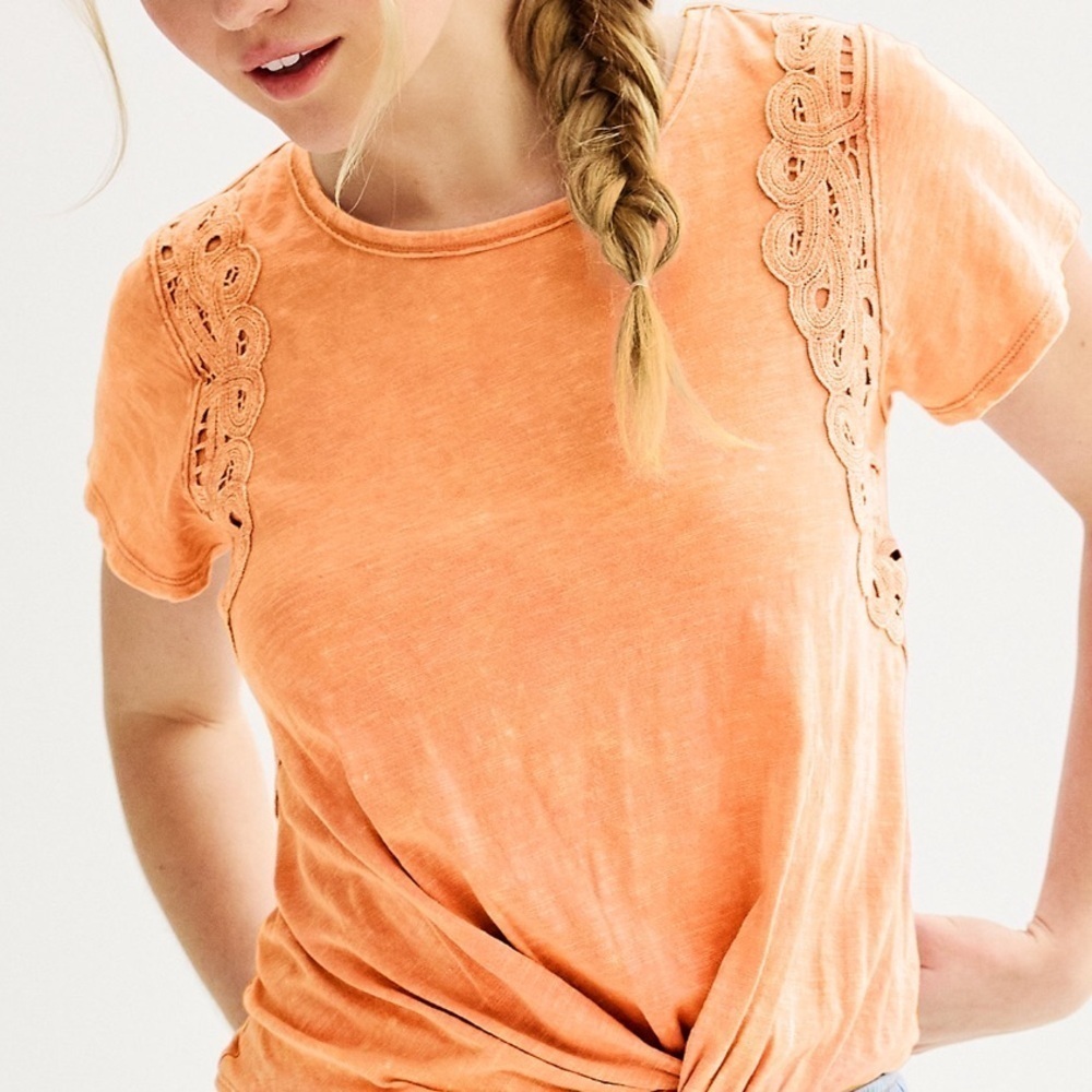 Rewind Short Sleeve Distressed Twisted Front Tee